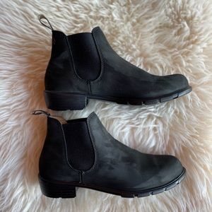 #1977 WOMEN'S SERIES ANKLE BOOTS - BLACK NUBUCK. Worn a handful of times